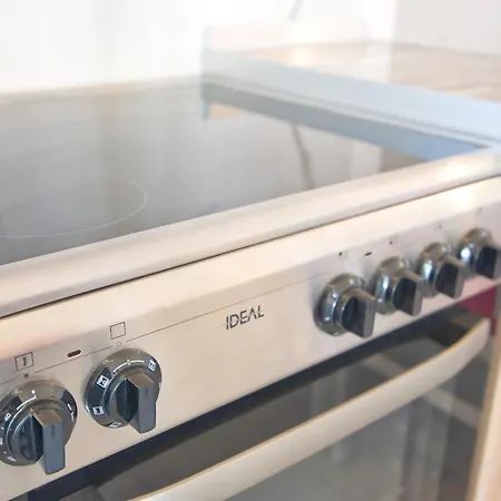 Ξενοδοχείο με διαμερίσματα ζωγραφιά 3*