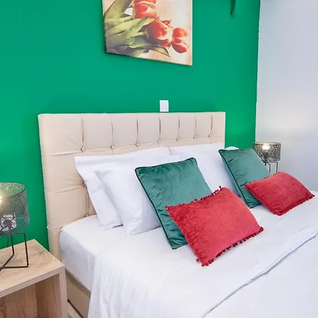 Ξενοδοχείο με διαμερίσματα ζωγραφιά 3*