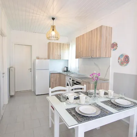 Ξενοδοχείο με διαμερίσματα ζωγραφιά 3*