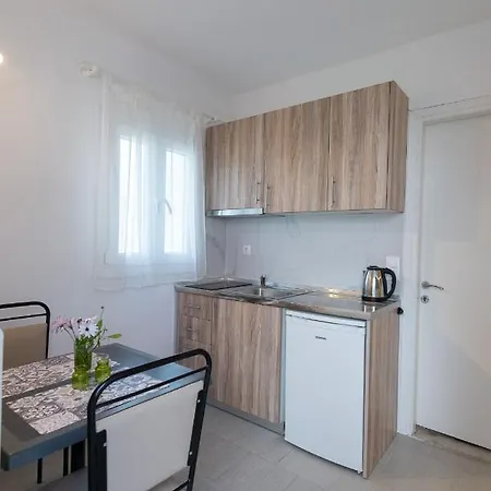 Zografia Aparthotel 3*