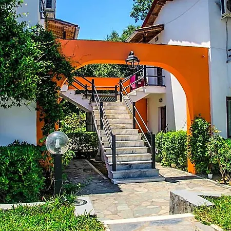 Zografia Aparthotel 3*