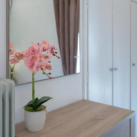 Zografia Aparthotel 3*